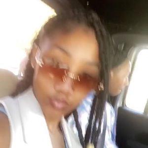 Meet your Posher, Lala